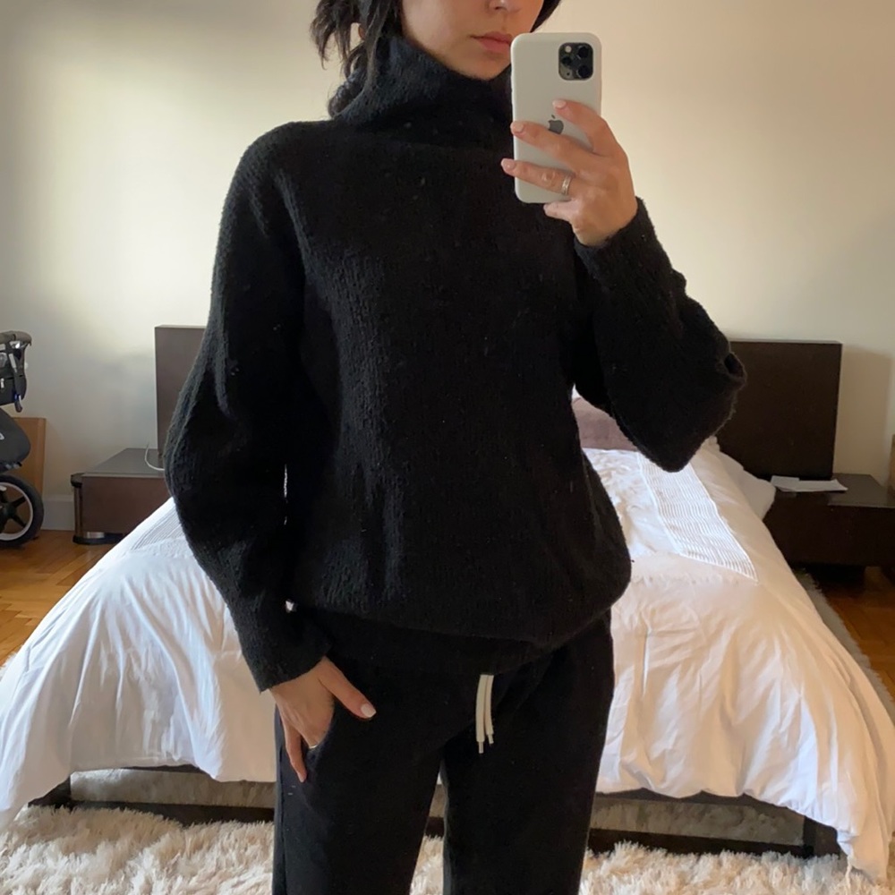 Black French connection turtleneck